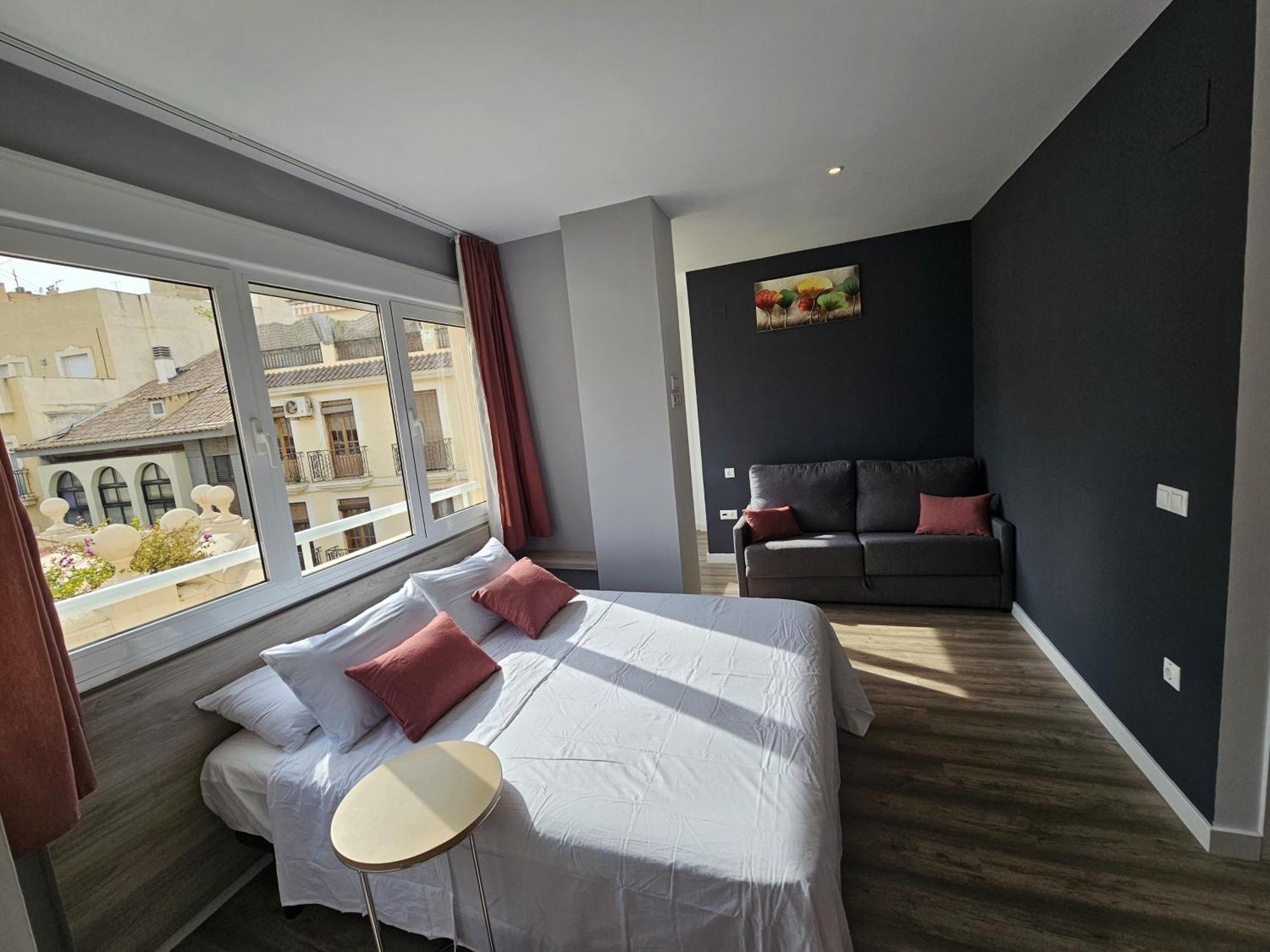 Apartamentos Turisticos Kenzamin อาลิกันเต ภายนอก รูปภาพ