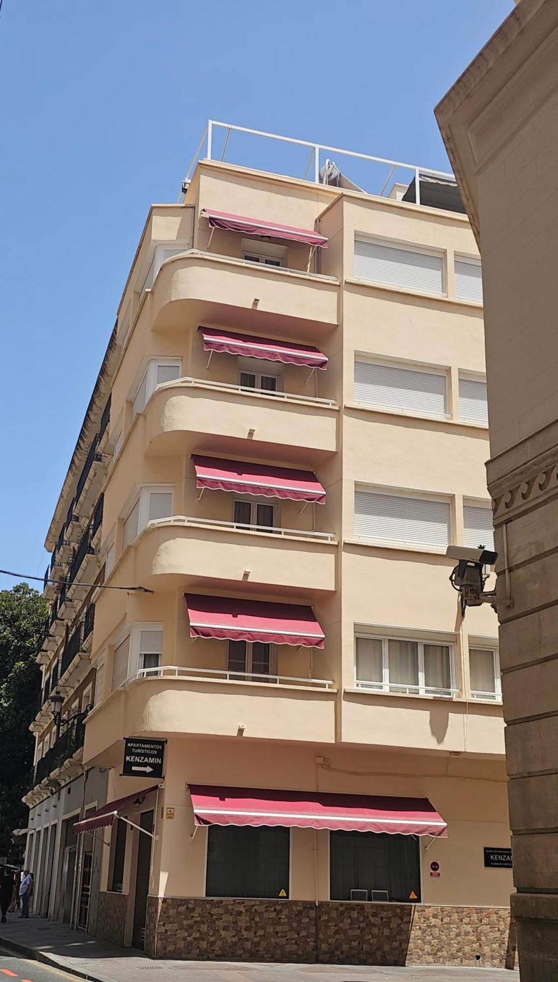 Apartamentos Turisticos Kenzamin อาลิกันเต ภายนอก รูปภาพ