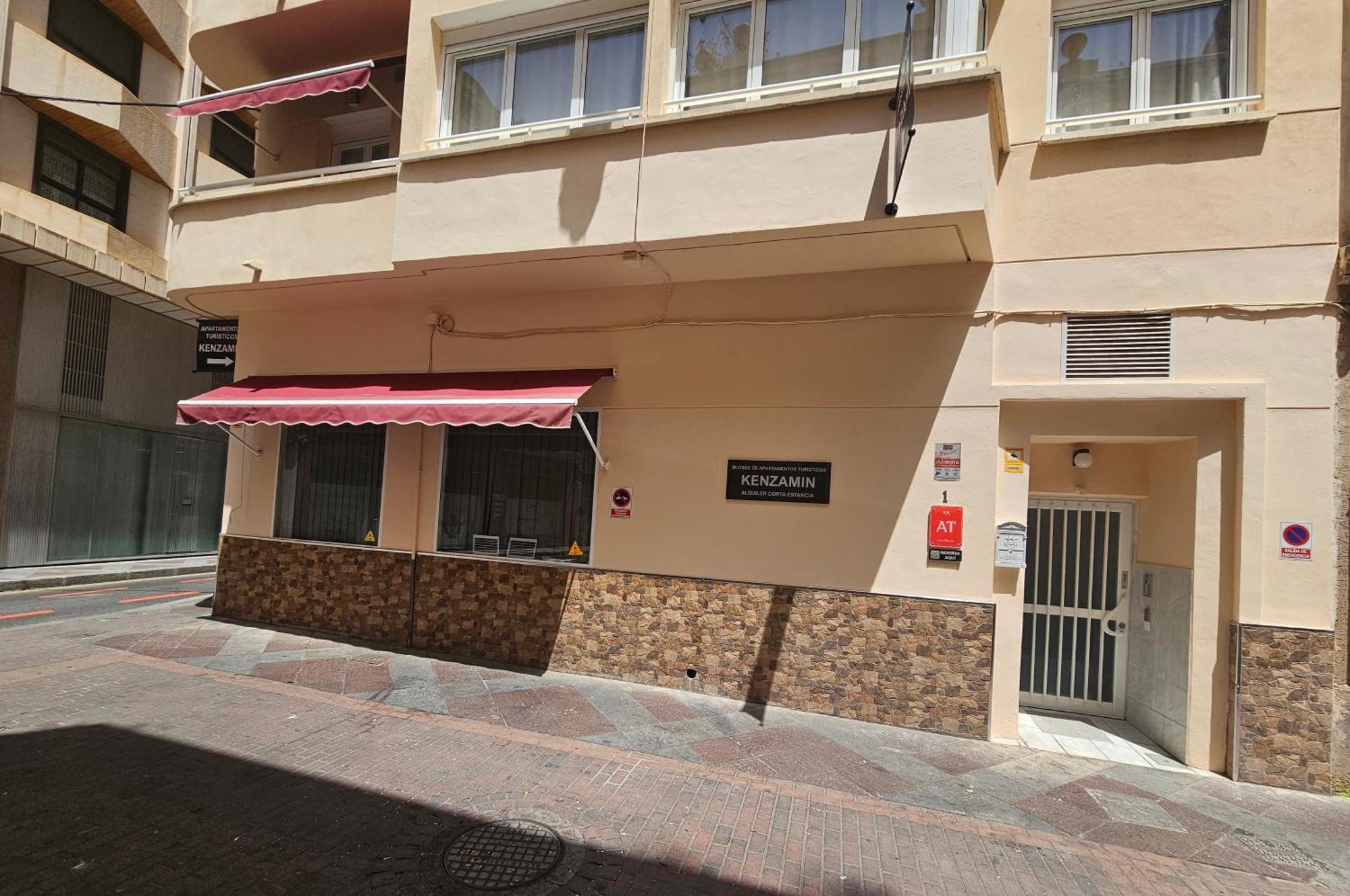 Apartamentos Turisticos Kenzamin อาลิกันเต ภายนอก รูปภาพ