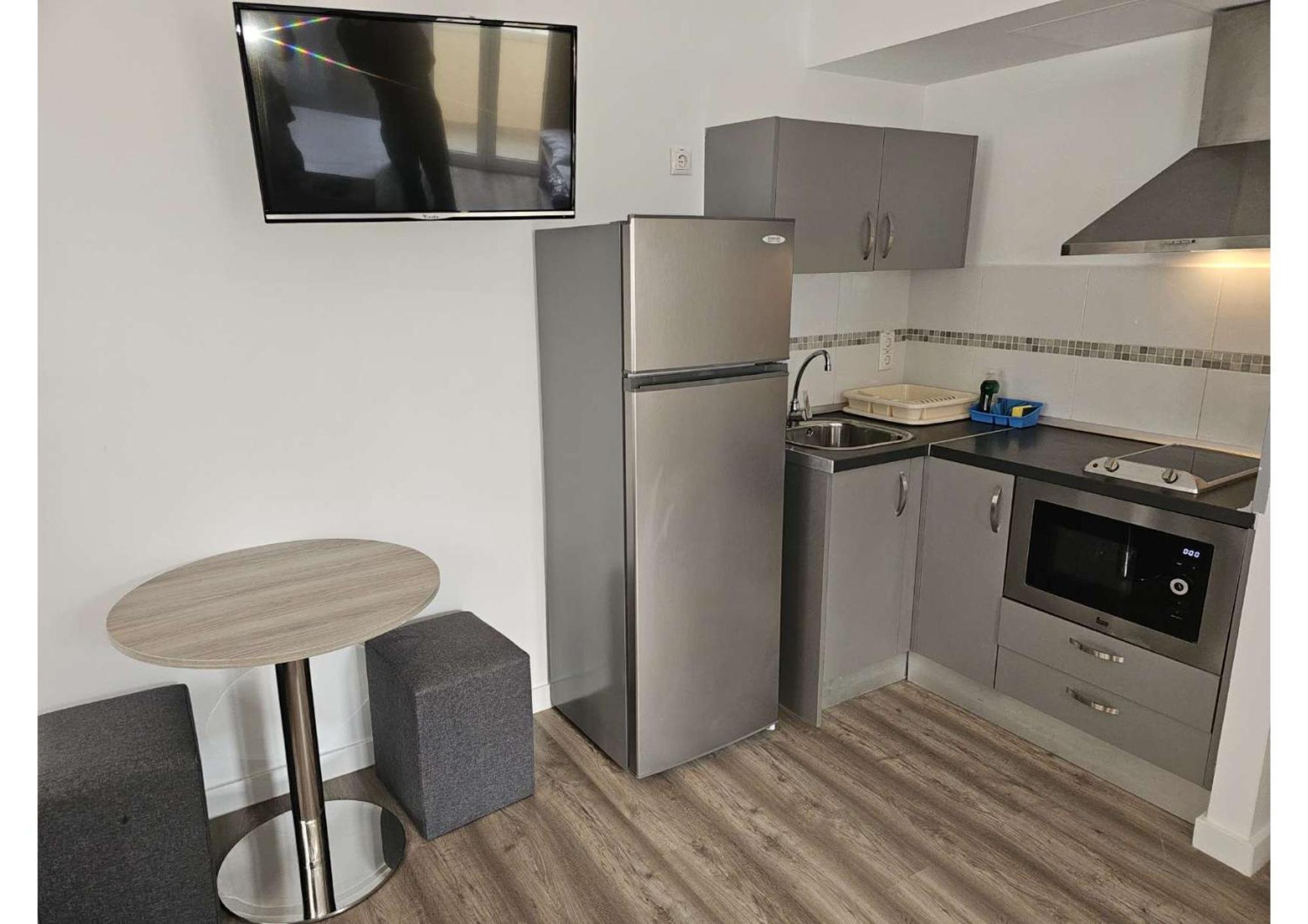 Apartamentos Turisticos Kenzamin อาลิกันเต ภายนอก รูปภาพ