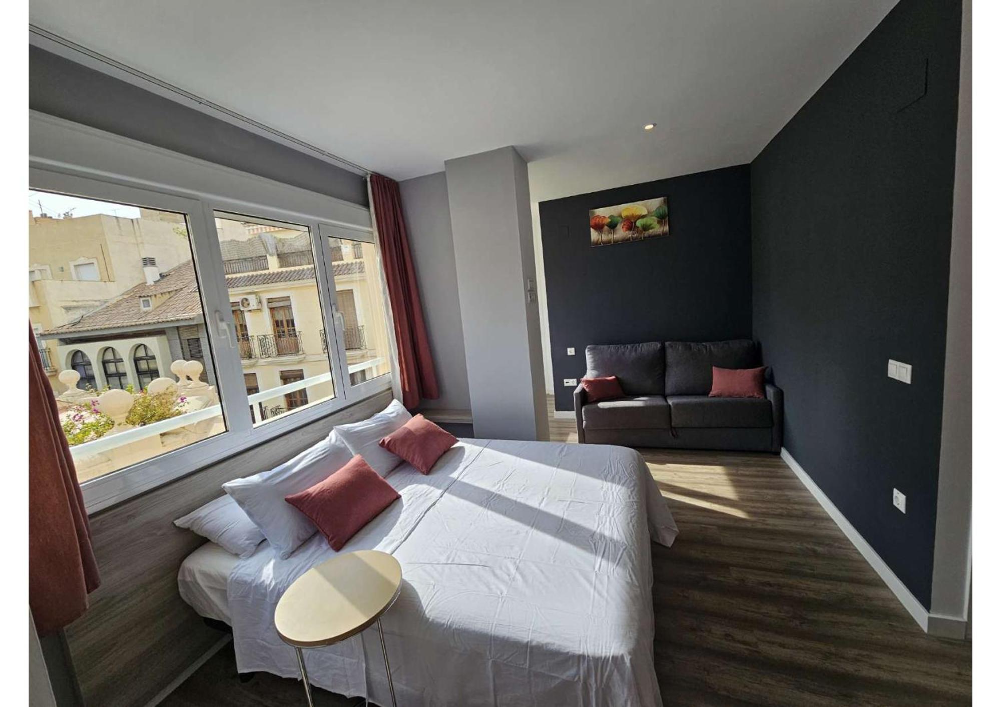 Apartamentos Turisticos Kenzamin อาลิกันเต ภายนอก รูปภาพ