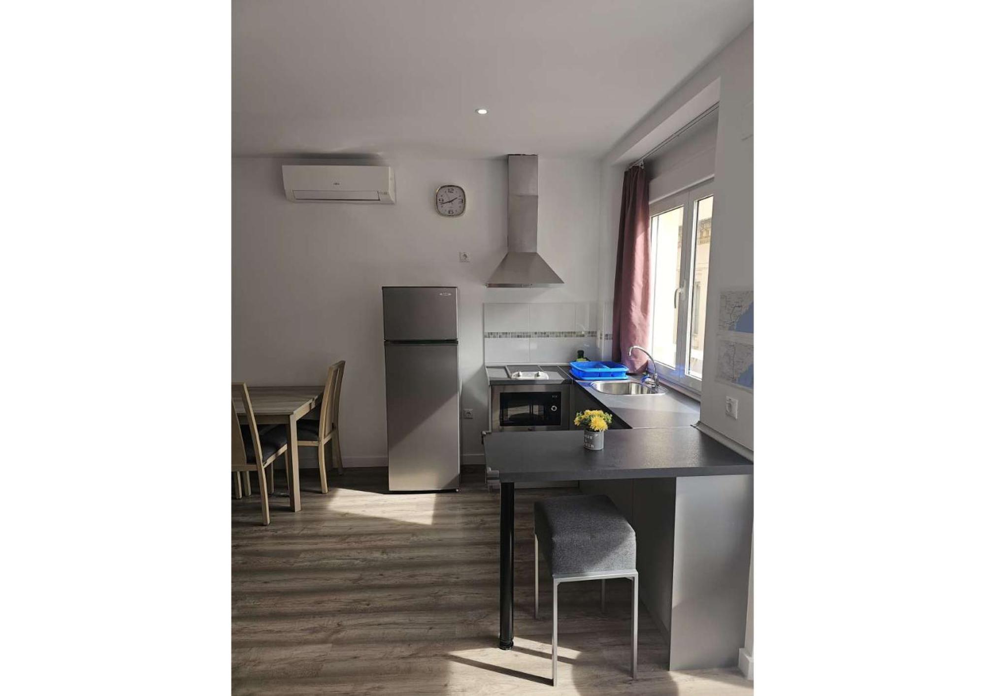 Apartamentos Turisticos Kenzamin อาลิกันเต ภายนอก รูปภาพ