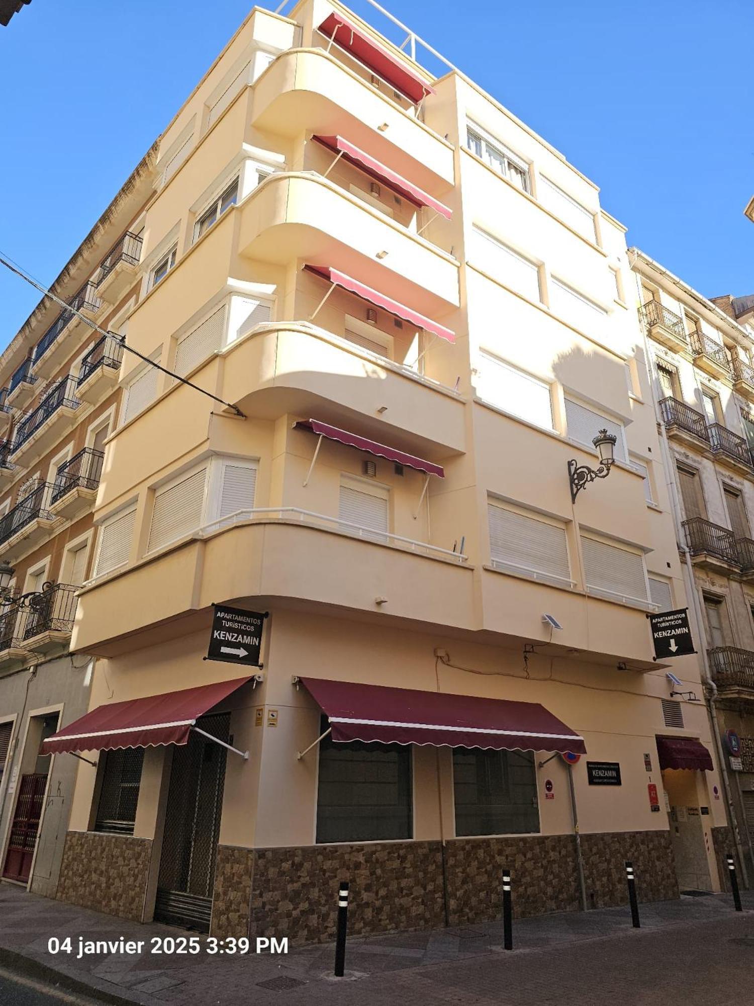Apartamentos Turisticos Kenzamin อาลิกันเต ภายนอก รูปภาพ