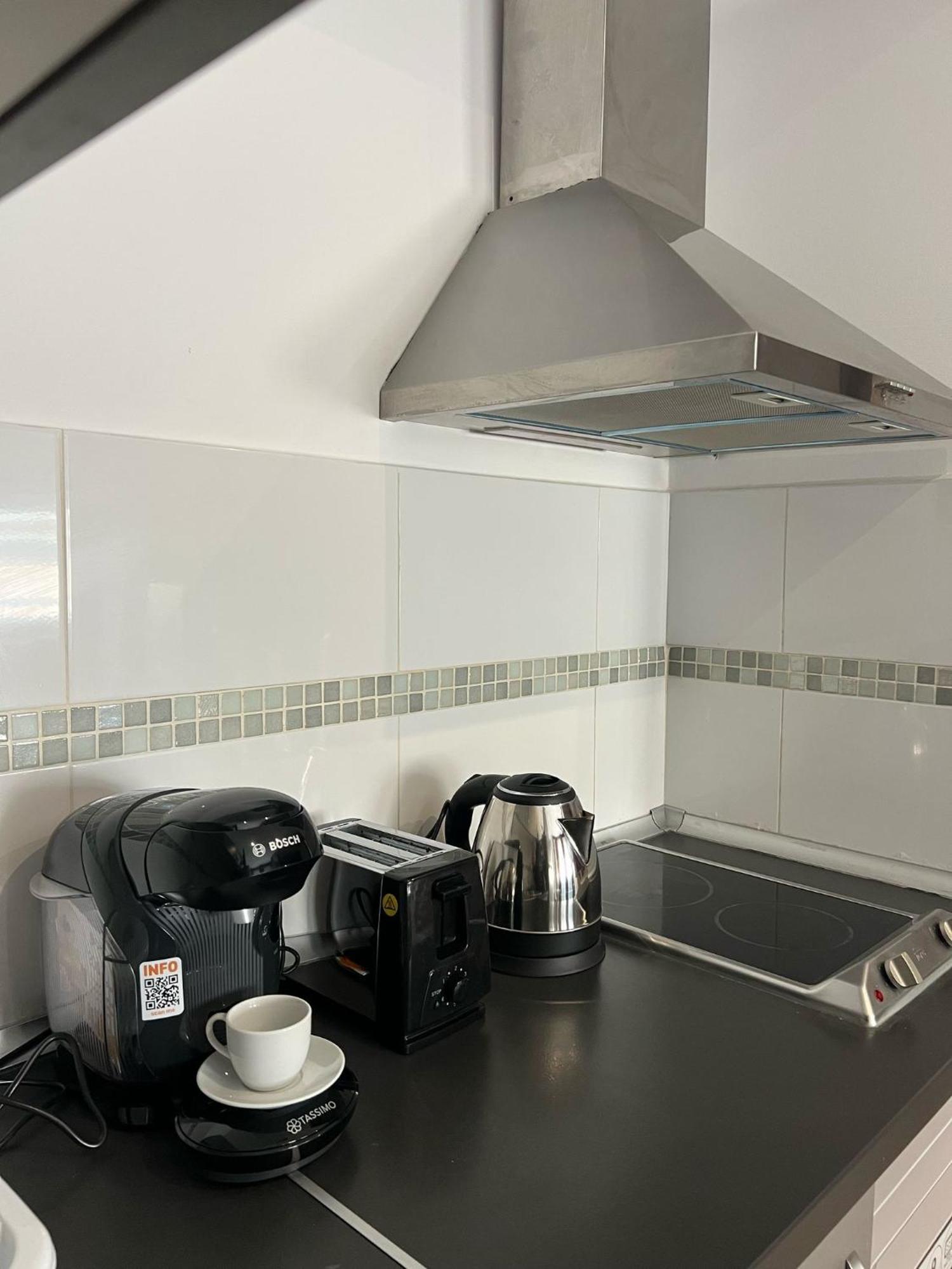 Apartamentos Turisticos Kenzamin อาลิกันเต ภายนอก รูปภาพ